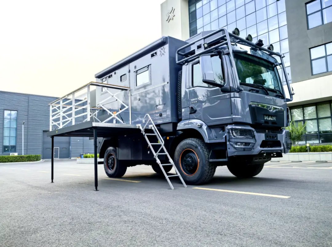 Lastwagen MAN M 18 MC