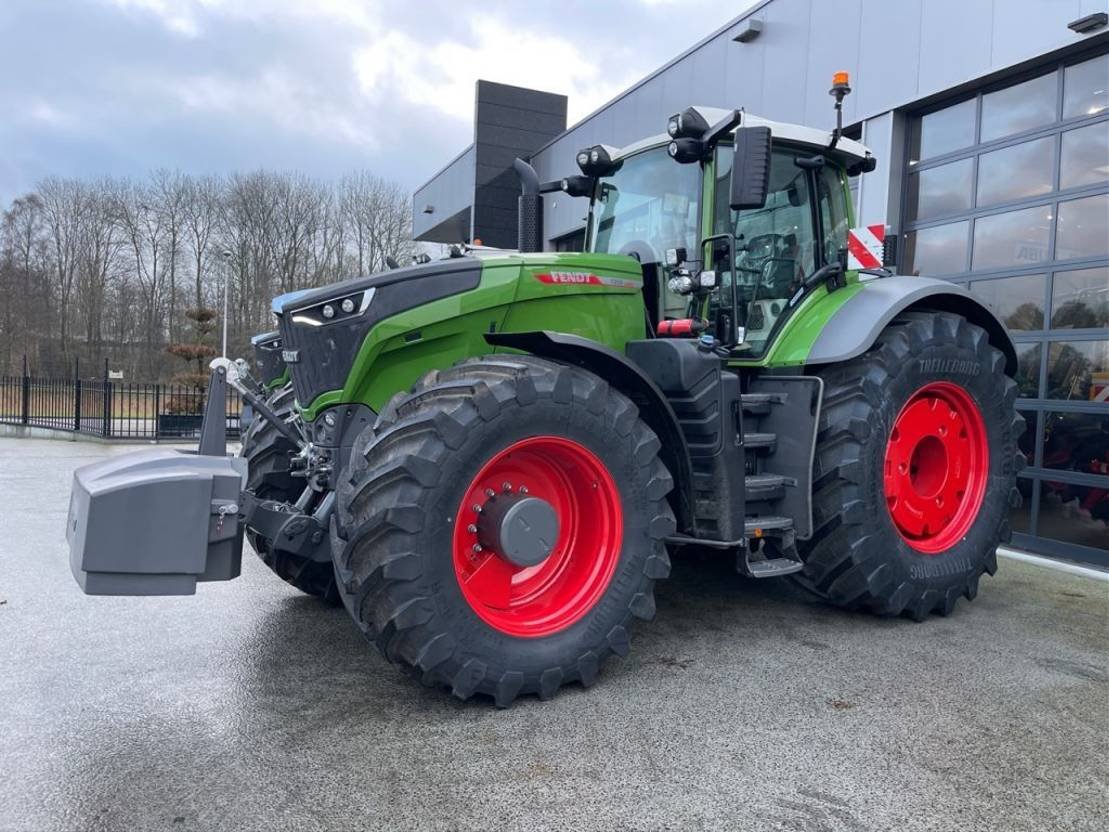 Tractor Fendt 945