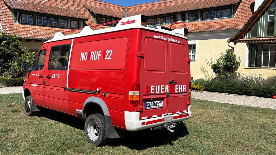 Truck Mercedes Benz 412D-9044 2-3-4X4