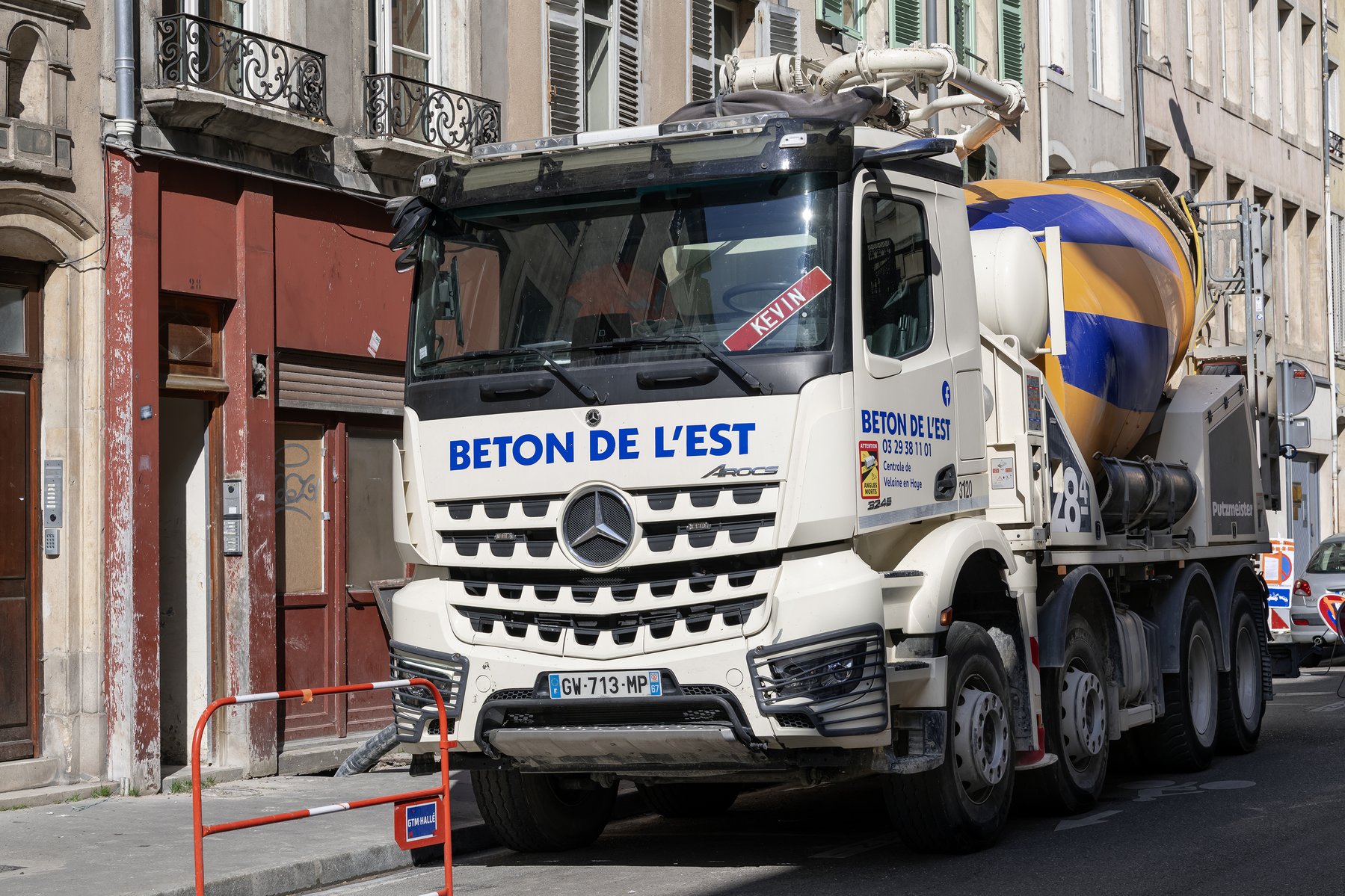 Truck Mercedes Benz AROCS 3245