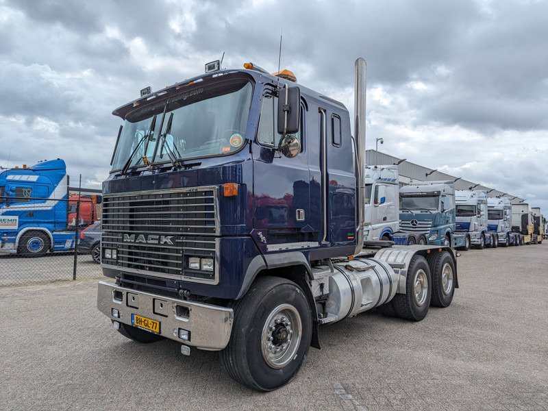 Mack MH613