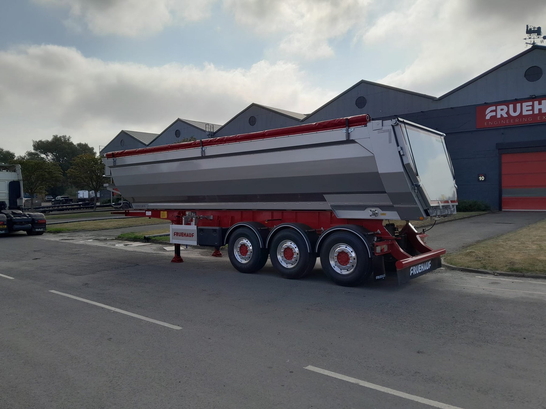 Trailer Netam Fruehauf VR-10-20