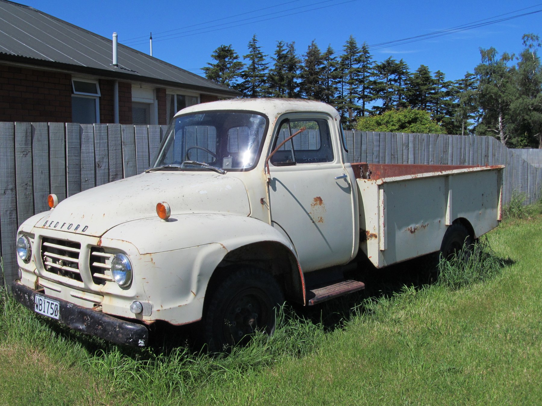 Truck Bedford J2LC 2/3630