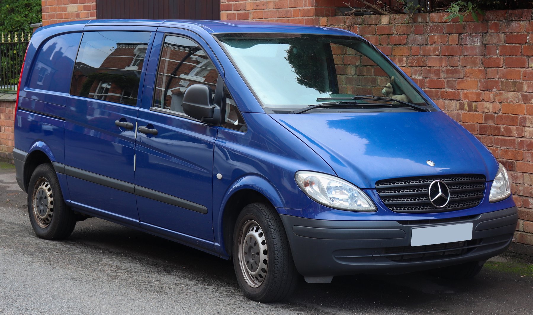 Van Mercedes Benz VITO 111