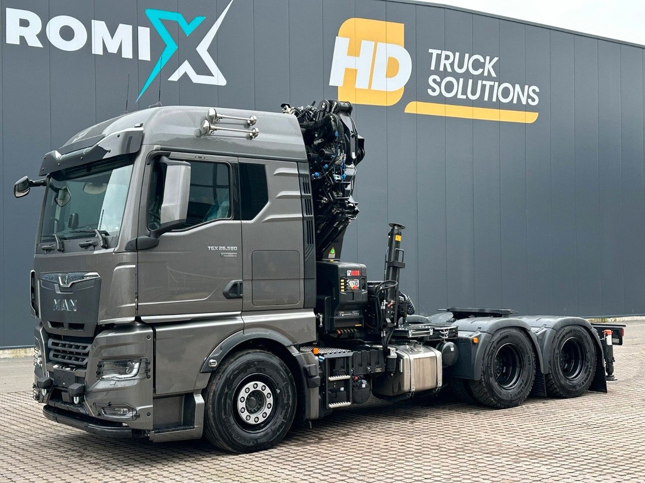 Truck MAN TGX 26.580 6x4 BB SA