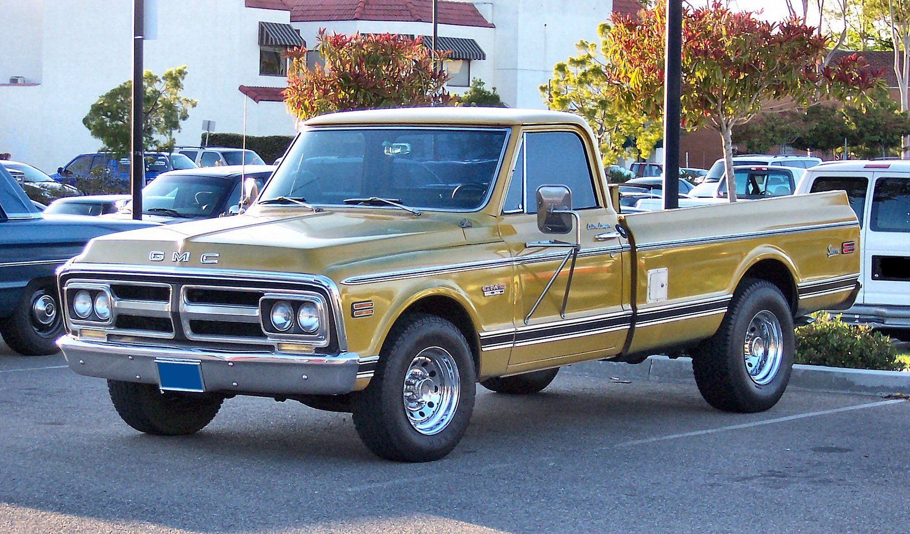 Transporter GMC CUSTOM CAMPER 2500