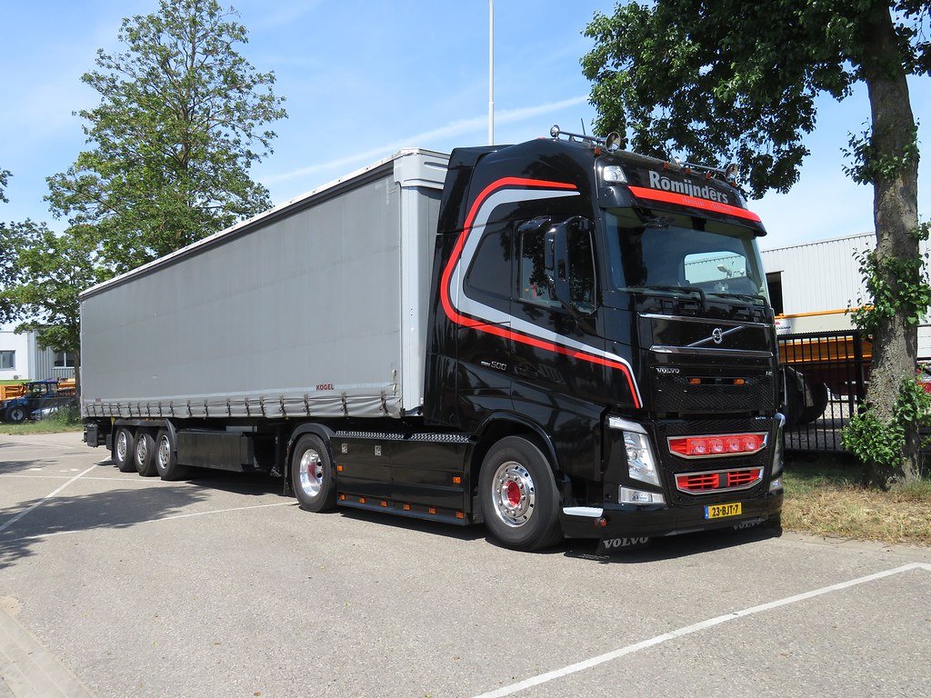 Truck Volvo B10B-VTA3301-6X2