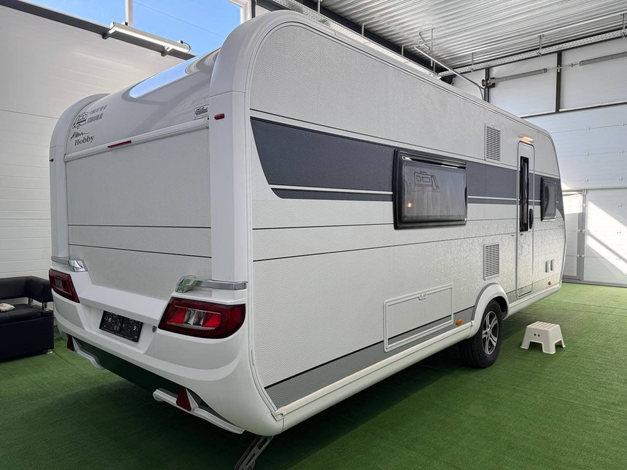 PKW-Anhänger bis 3,5 t HOBBY 560 PRESTIGE-H899/445