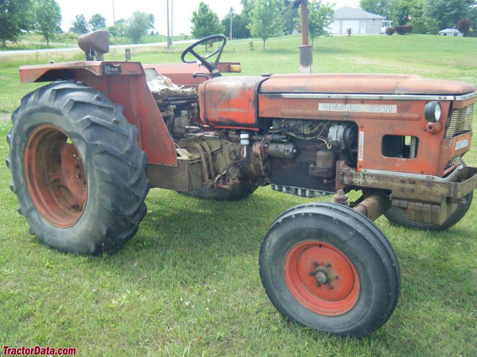 Tractor Zetor 6711