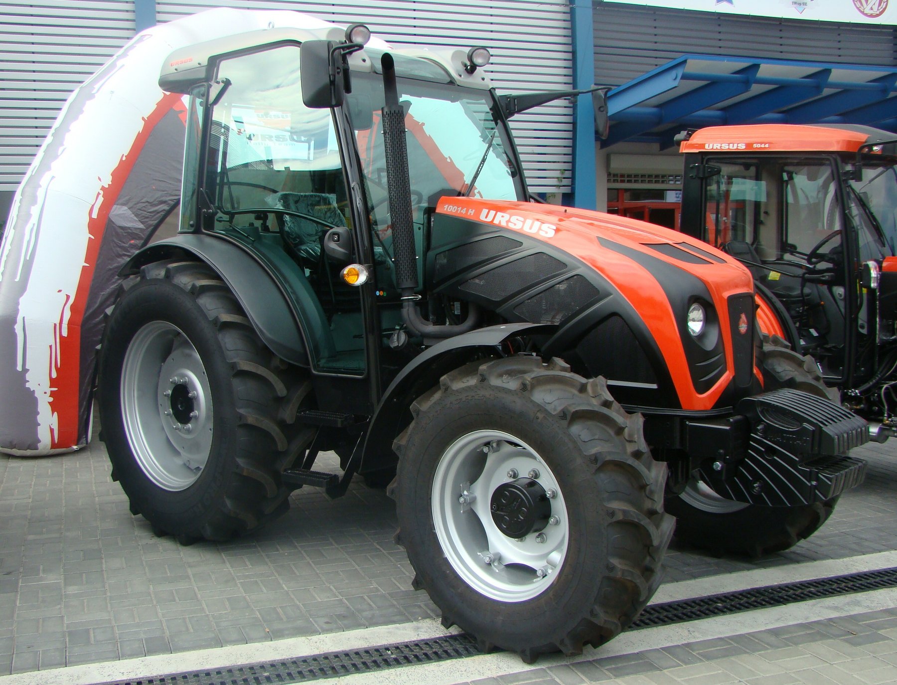 Tractor Pol Mot 10014 H