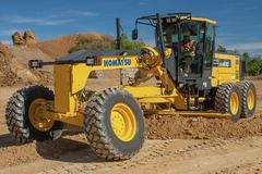 Komatsu GD655-5