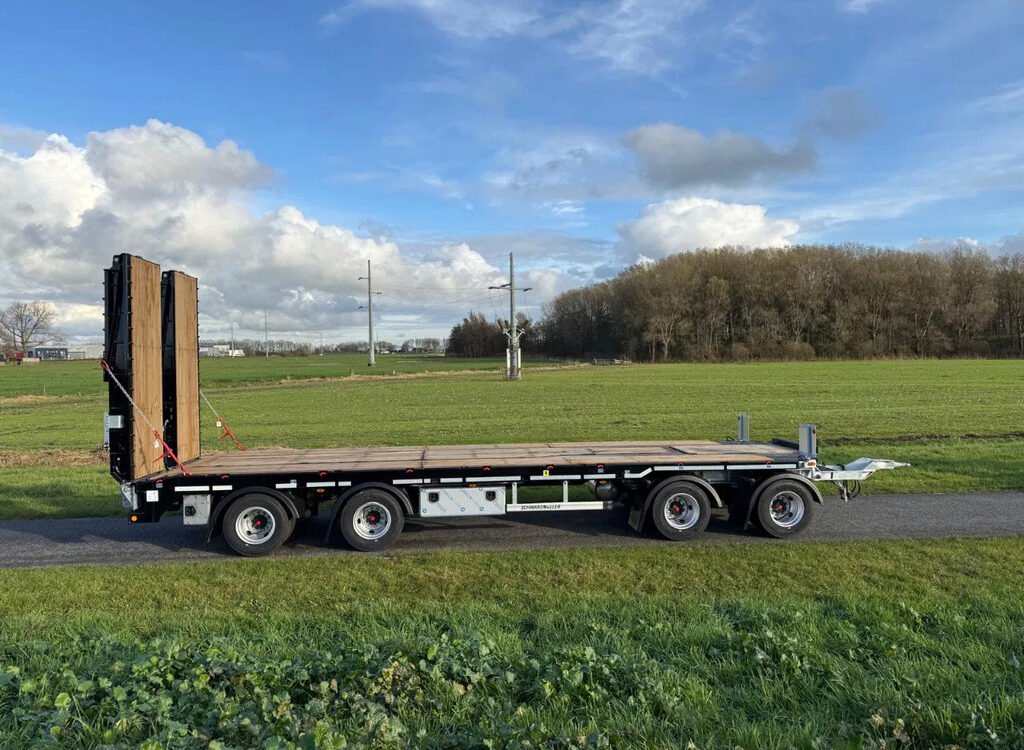 Trailer Schwarzmueller W-SERIE Gesamtgewicht 39.000 kg, Leergewicht ca. 7.100 kg (6 Räder)