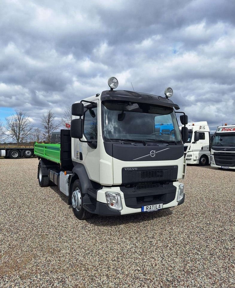 Truck Volvo FL611/3400