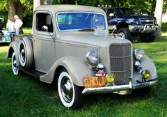 Ford DE LUXE PICKUP