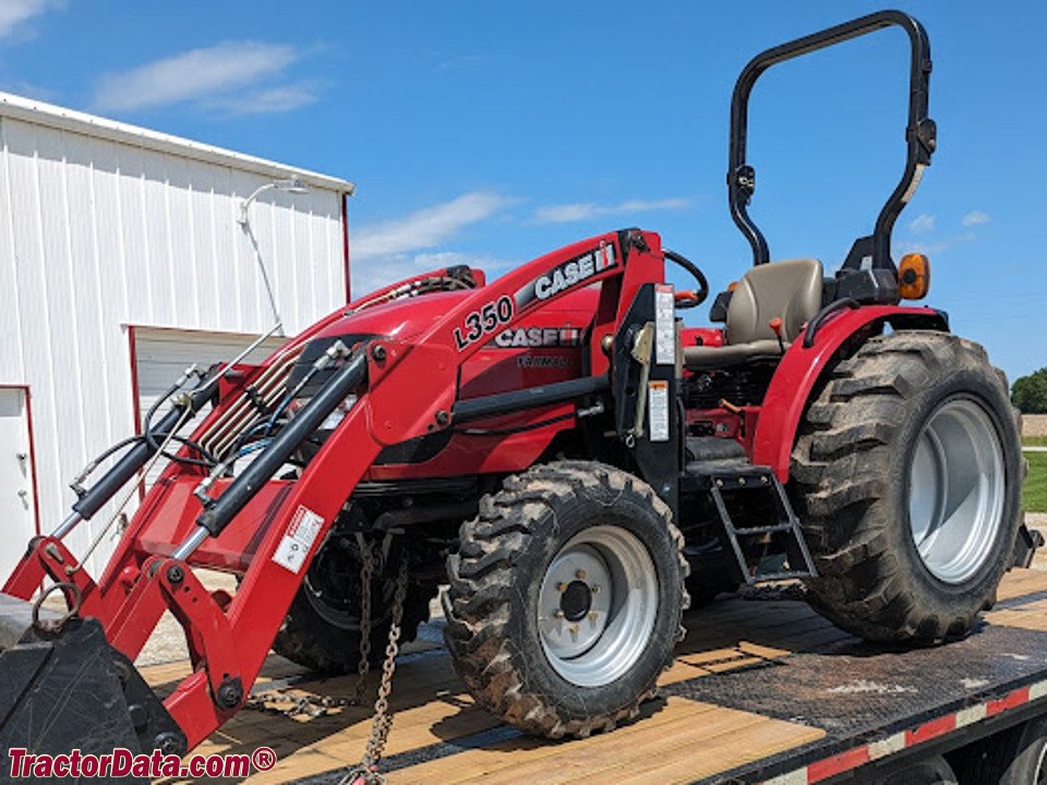 Tractor Case IH Farmall 40B