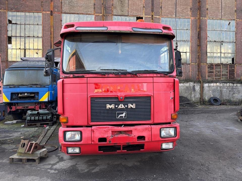 Truck MAN 19.321 FLS