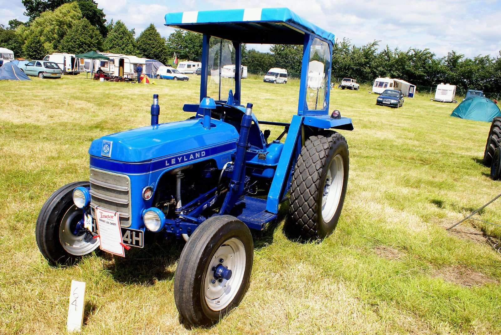 Traktor Leyland 604