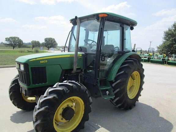 John Deere 5603