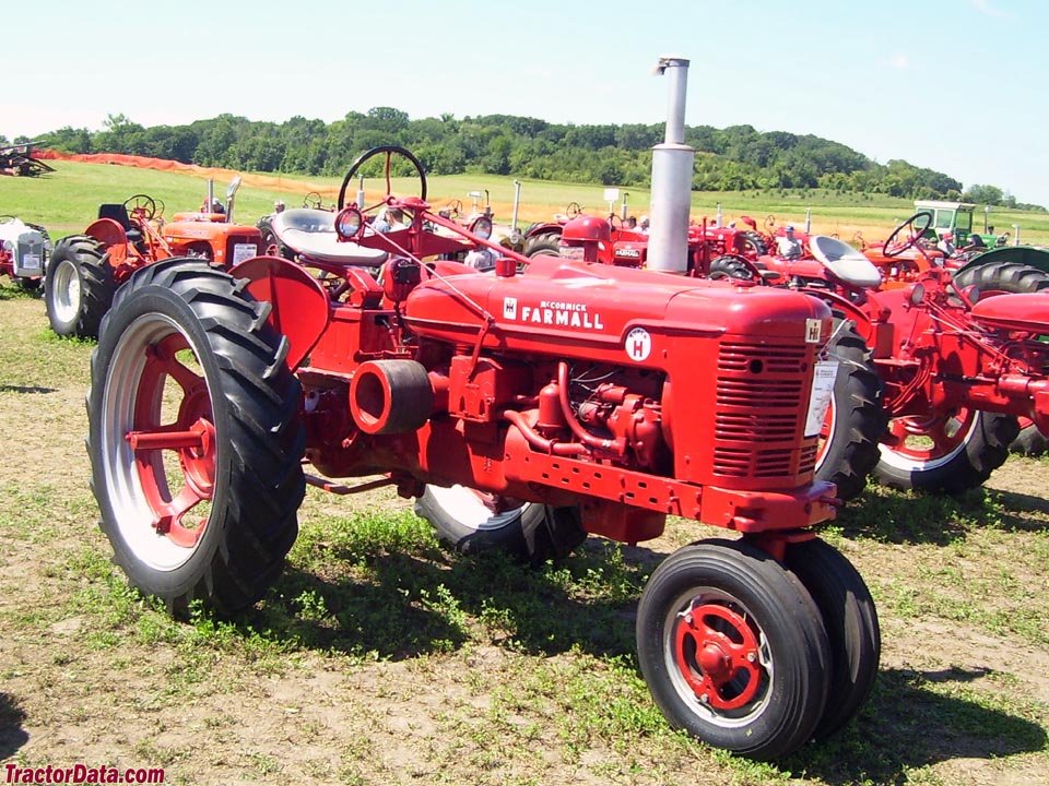 Tractor Farmall Super H