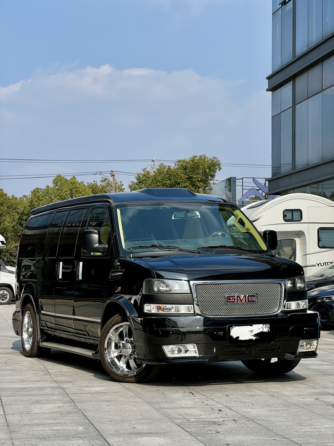 Van GMC SAVANNA G2500