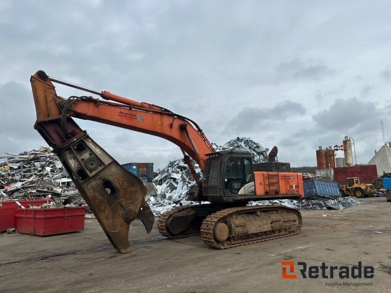 Excavator Hitachi ZX520LCR-3