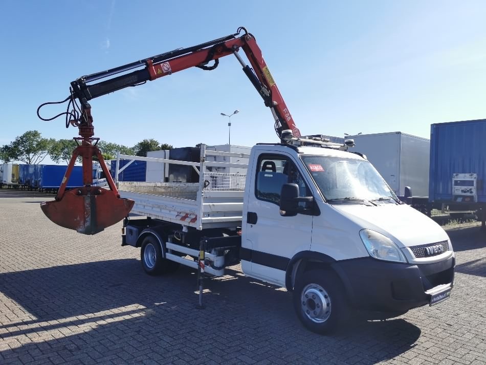 Lastwagen Iveco 65C 18/435