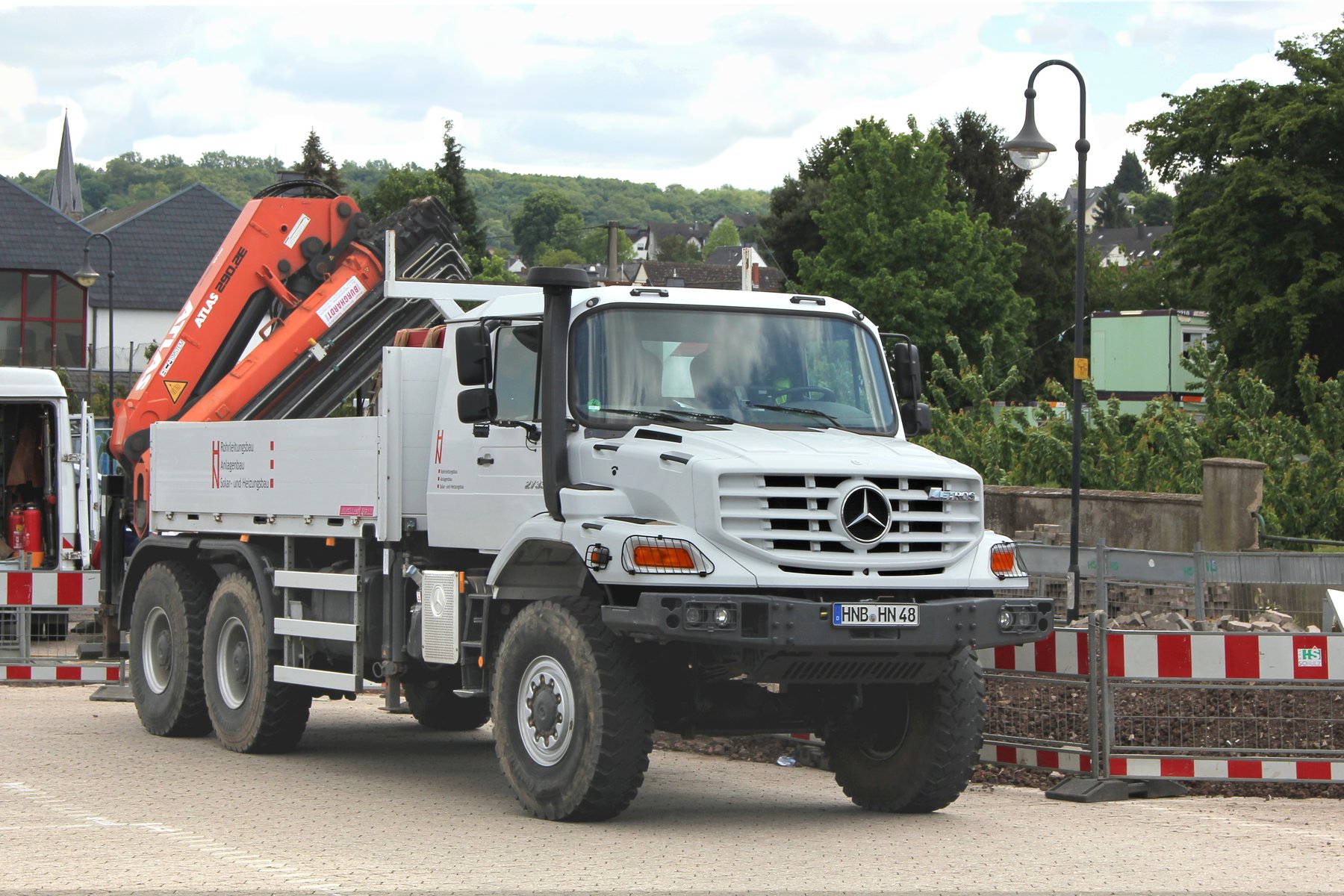 Truck Mercedes Benz 2733