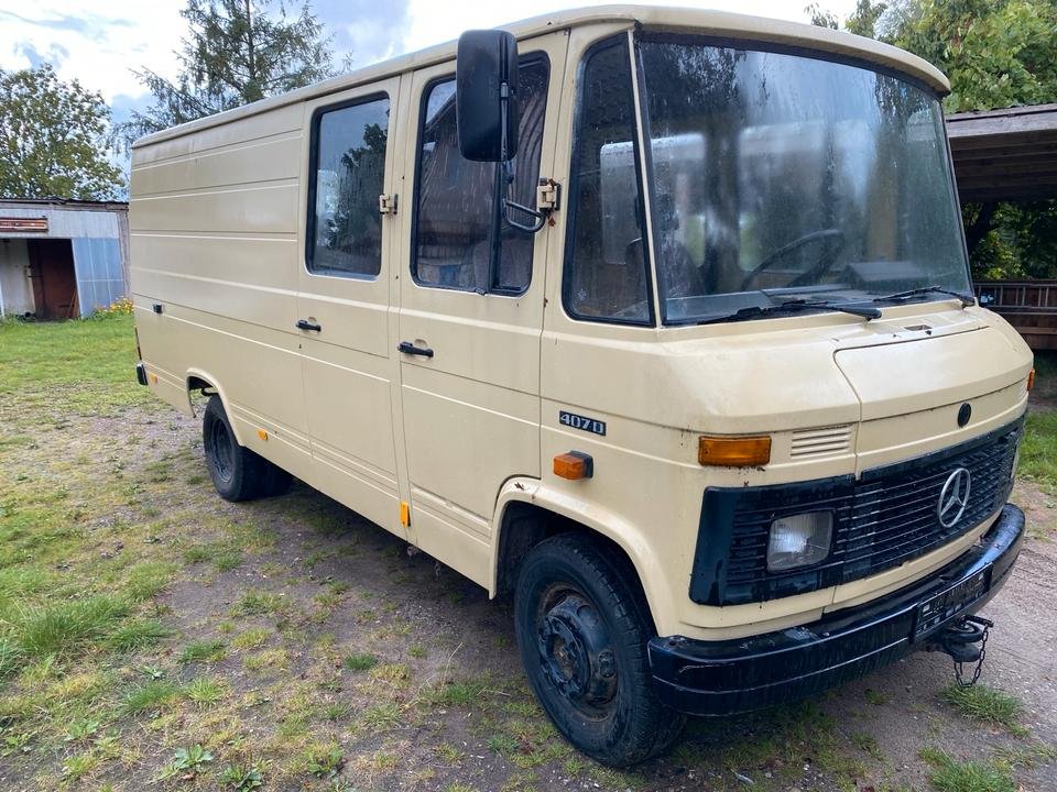 Van Mercedes Benz 407 D-III