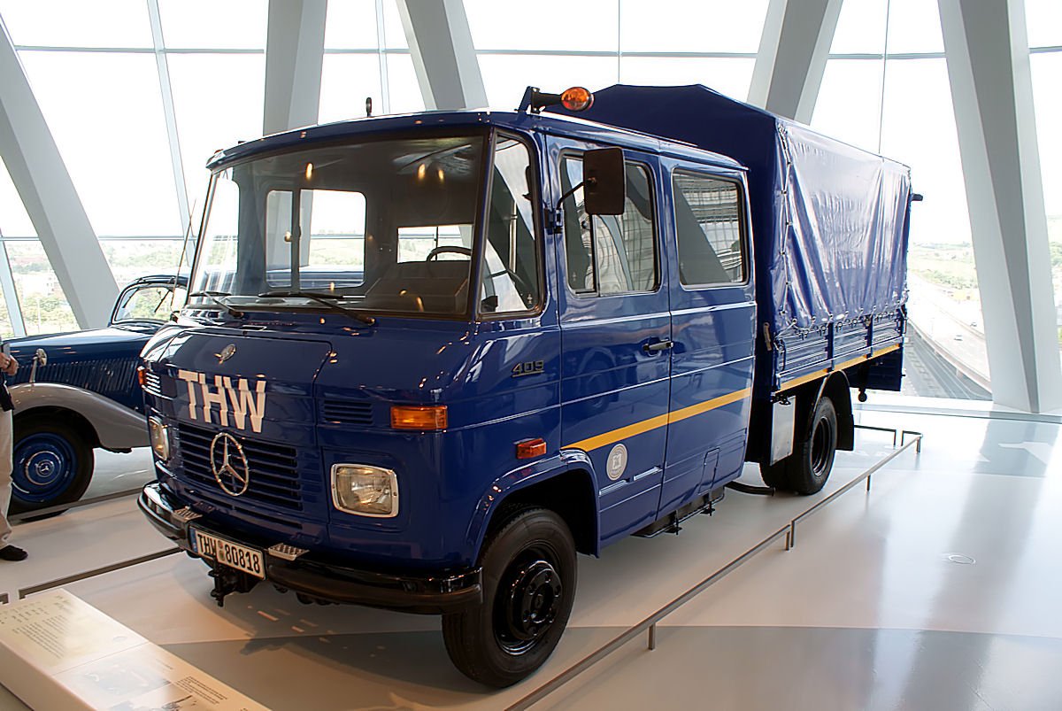 Truck Mercedes Benz L409/29