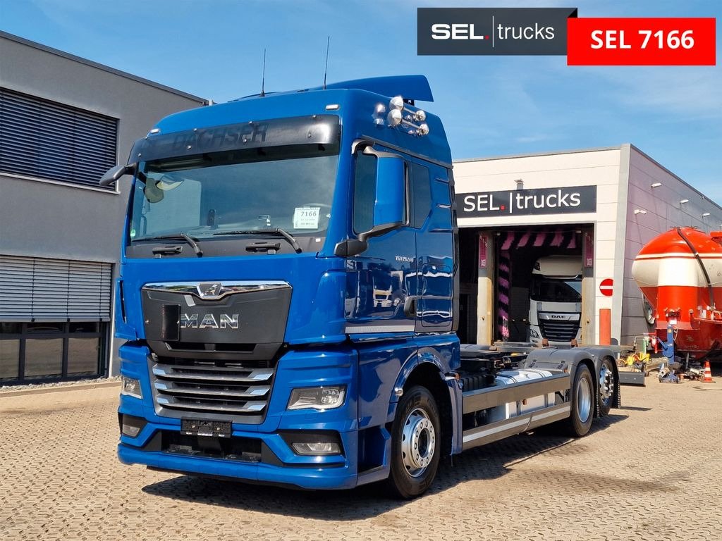 Truck MAN TGX26.510 6X2-4LL