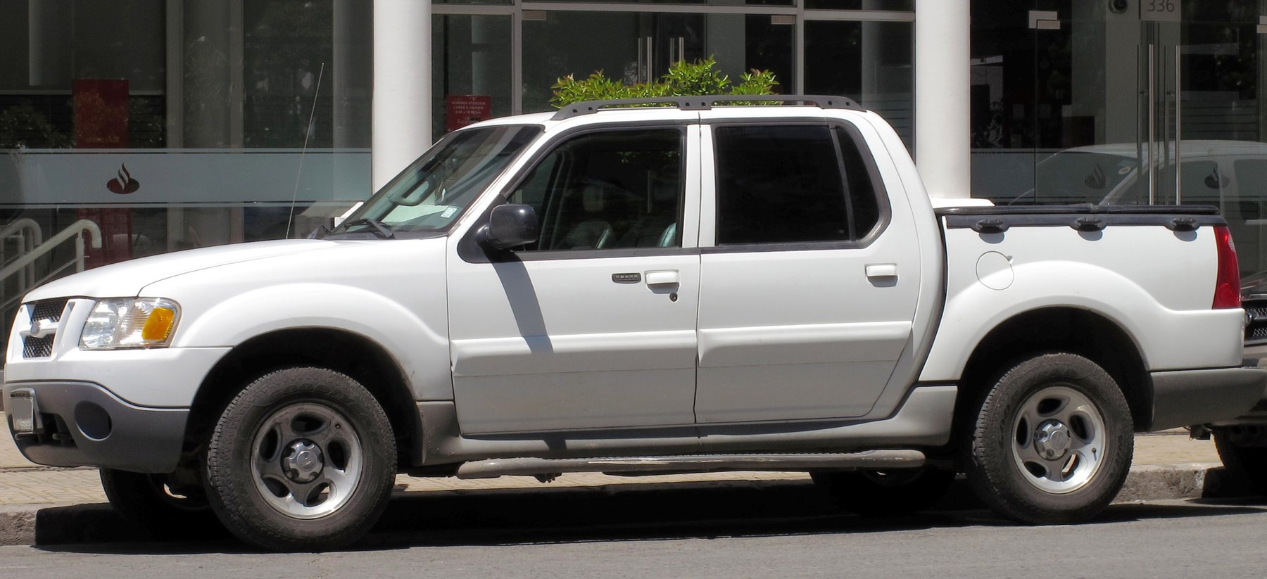 Samochód dostawczy Ford EXPLORER SPORTTRAC