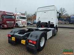 Scania R 144 GB-8X2/335+135+132