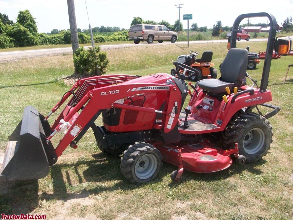 Tractor Massey Ferguson GC2400