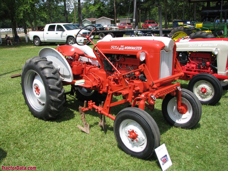 Traktor Ford 541