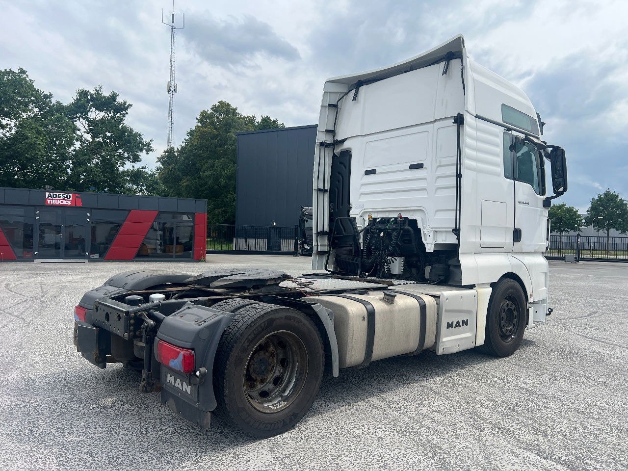 Truck MAN TGS 26.510 6X2-4 LL