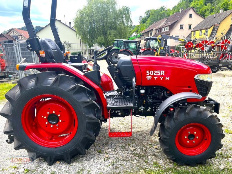 Traktor Branson 5025R