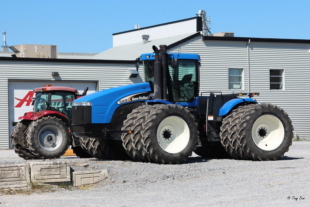 Tractor New Holland TJ430