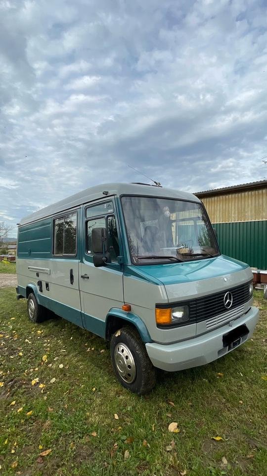 Truck Mercedes Benz 709D-I