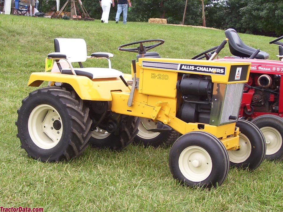 Ride-on mowers Allis Chalmers B-210