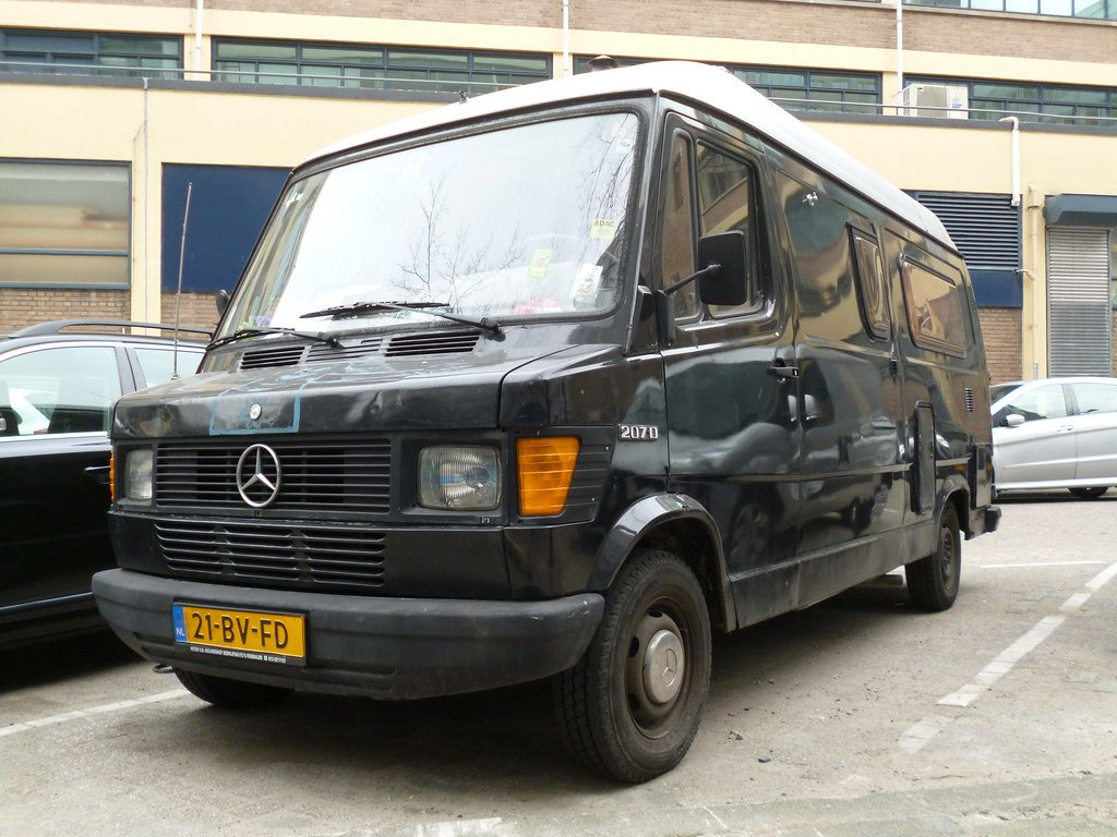 Van Mercedes Benz 601 D 25