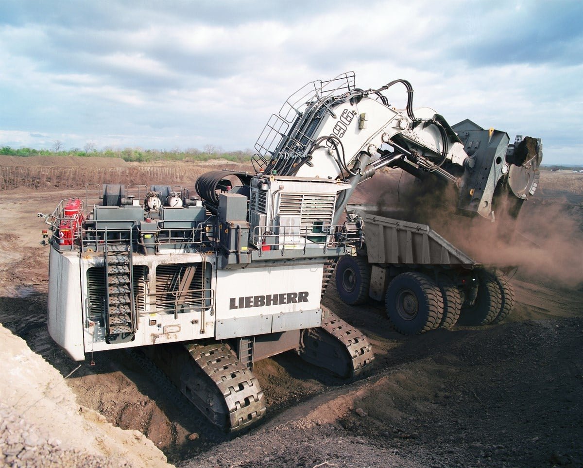 Liebherr R996