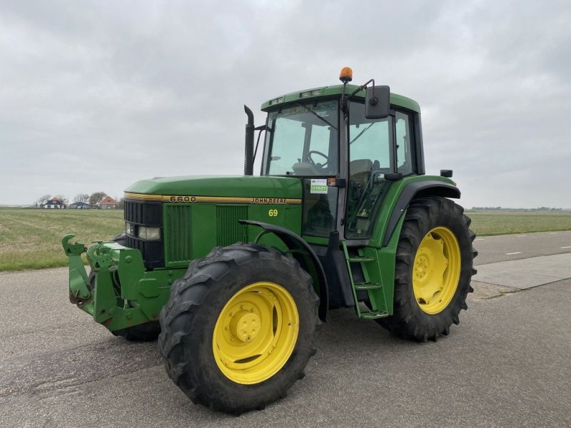 Traktor John Deere 6600