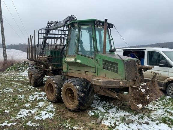 John Deere 810D