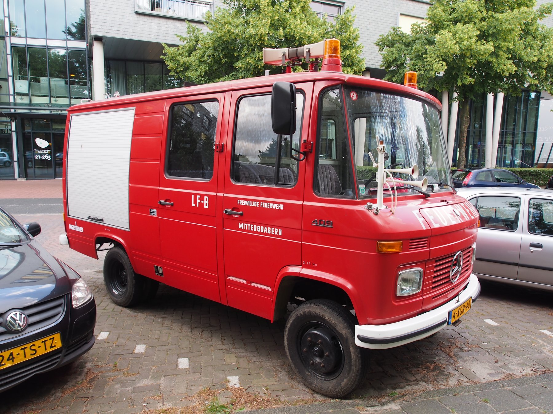 Mercedes 409