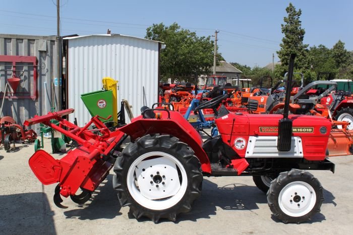 Traktor Yanmar YM 1601D