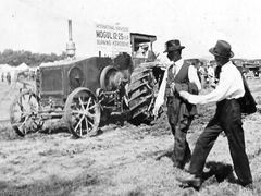 International Harvester Mogul 12-25