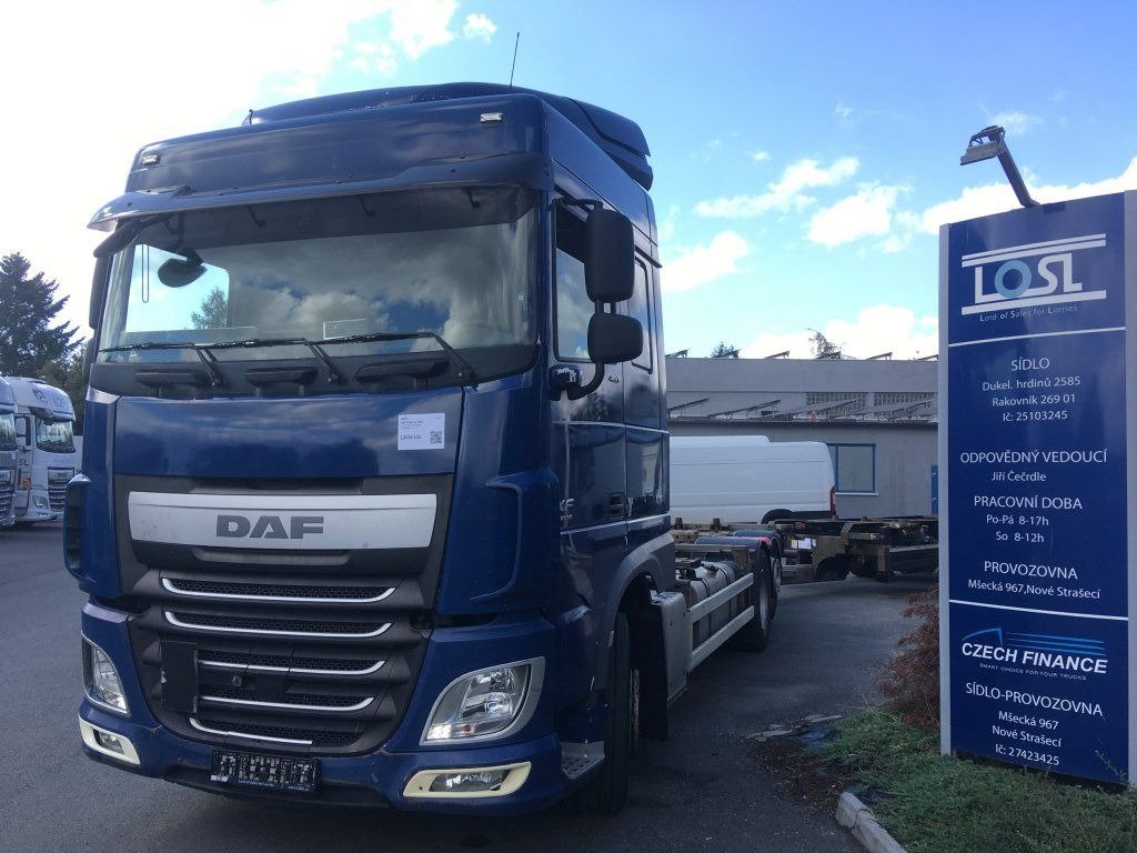 DAF XF 6X2 LOWDECK