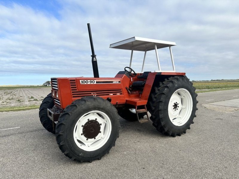 Traktor Universal 642 DT
