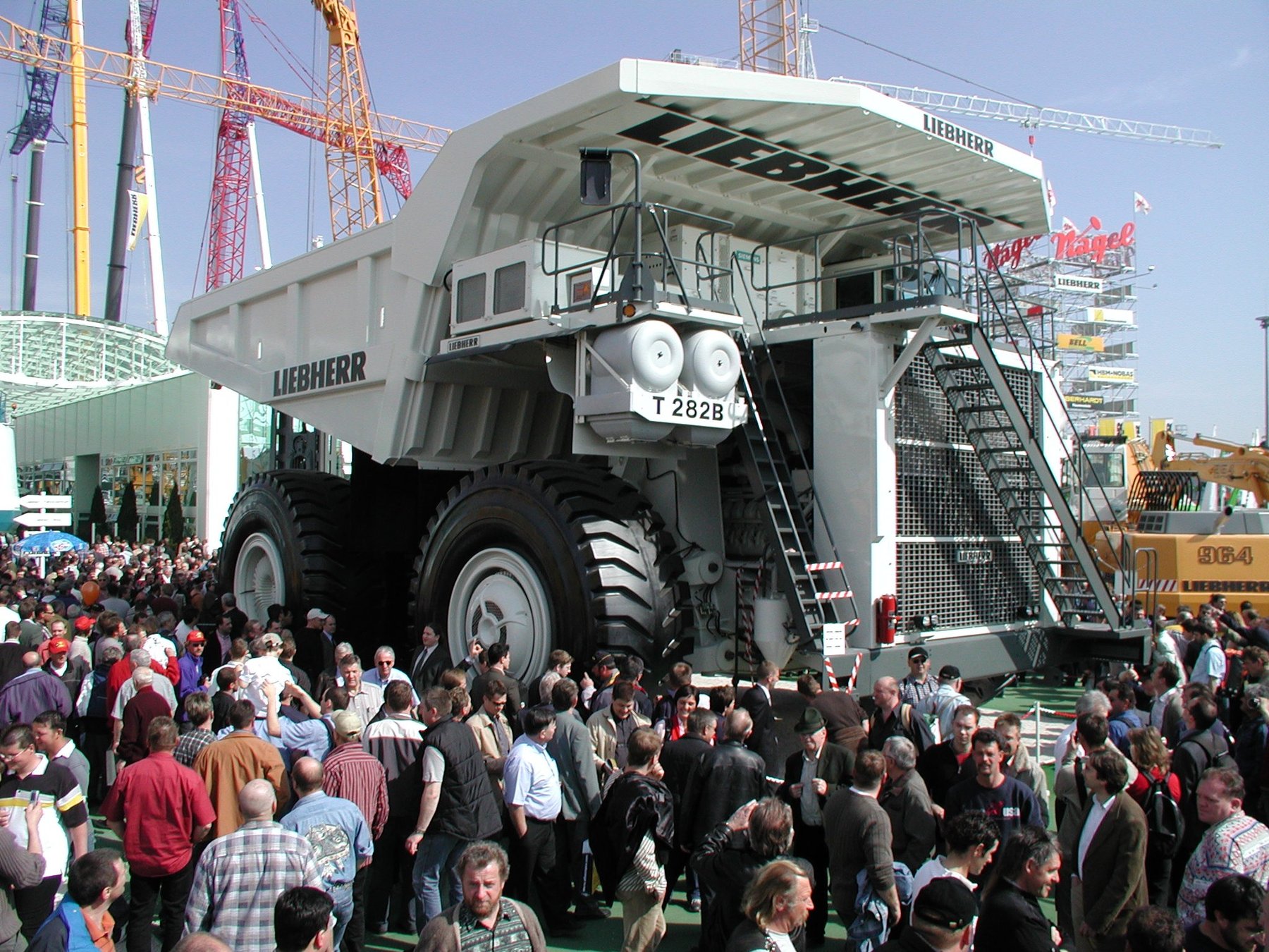 Liebherr T282B