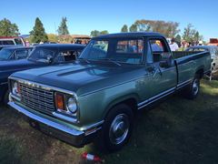 Dodge ADVENTURER 200